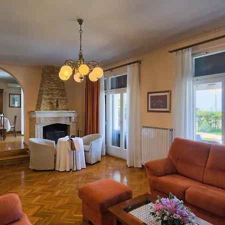 David Holiday home